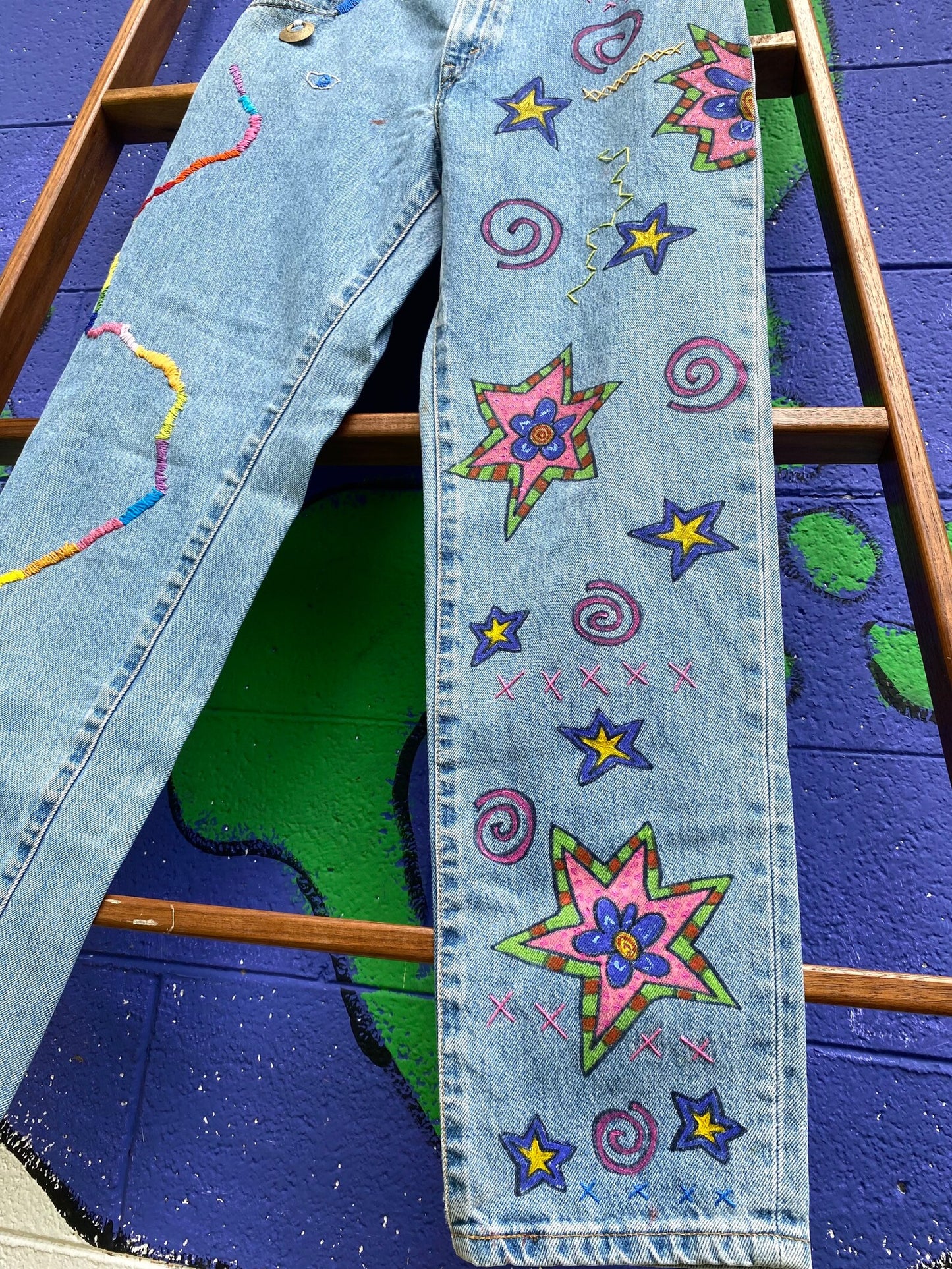 Tripp's Store: Bespoke painted and stitched Levi's 550 jeans // 10 M // Colorful stitched and painted one of a kind Levi's cotton jeans