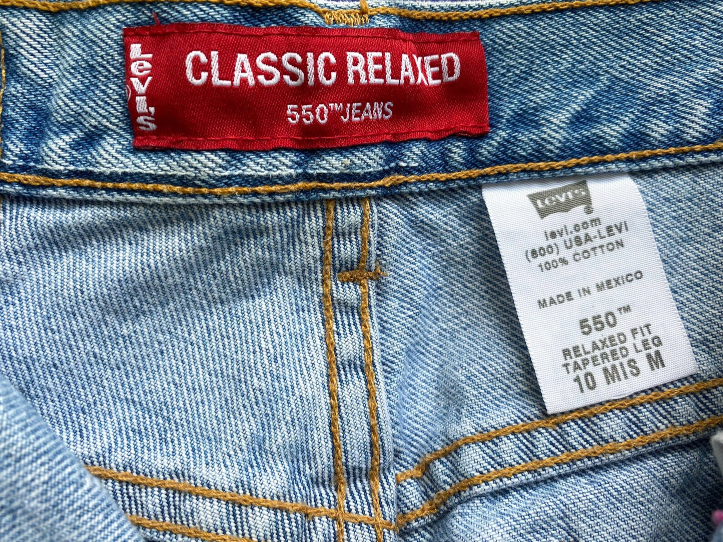Tripp's Store: Bespoke painted and stitched Levi's 550 jeans // 10 M // Colorful stitched and painted one of a kind Levi's cotton jeans