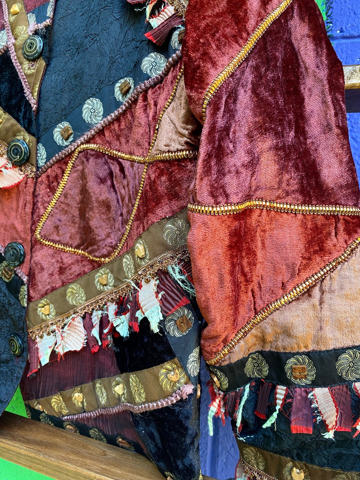 Tripp's Store / Sandy Starkman electic jacket // size medium // Burgundy and black multi texture funky jacket
