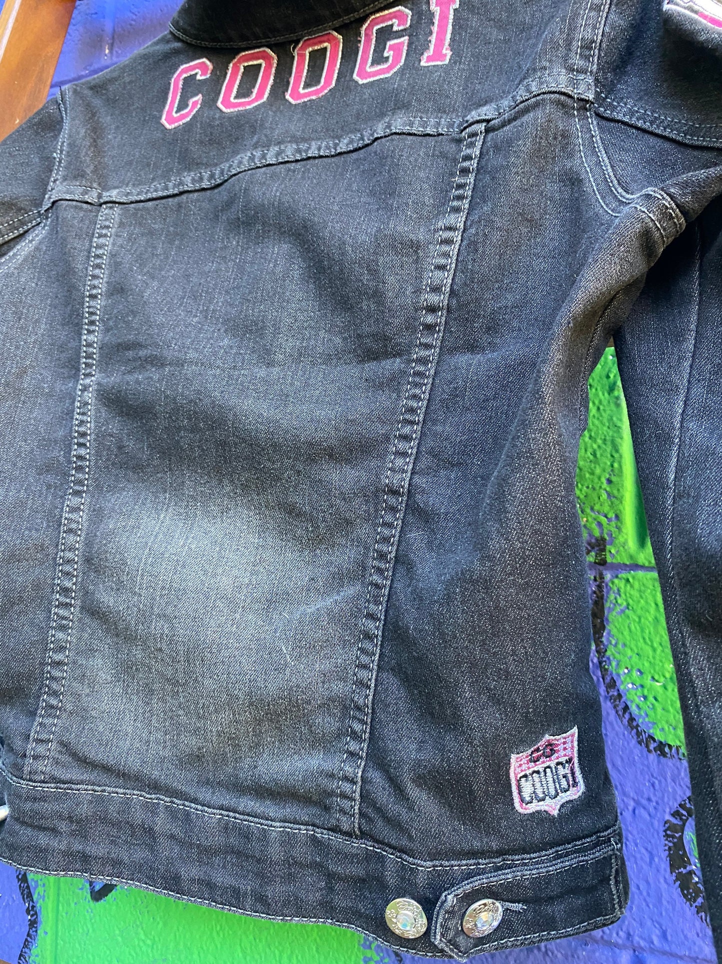 Tripp's Store / Vintage Coogi black denim trucker style jacket // Women's Size Medium // Black denim Coogi patched jacket