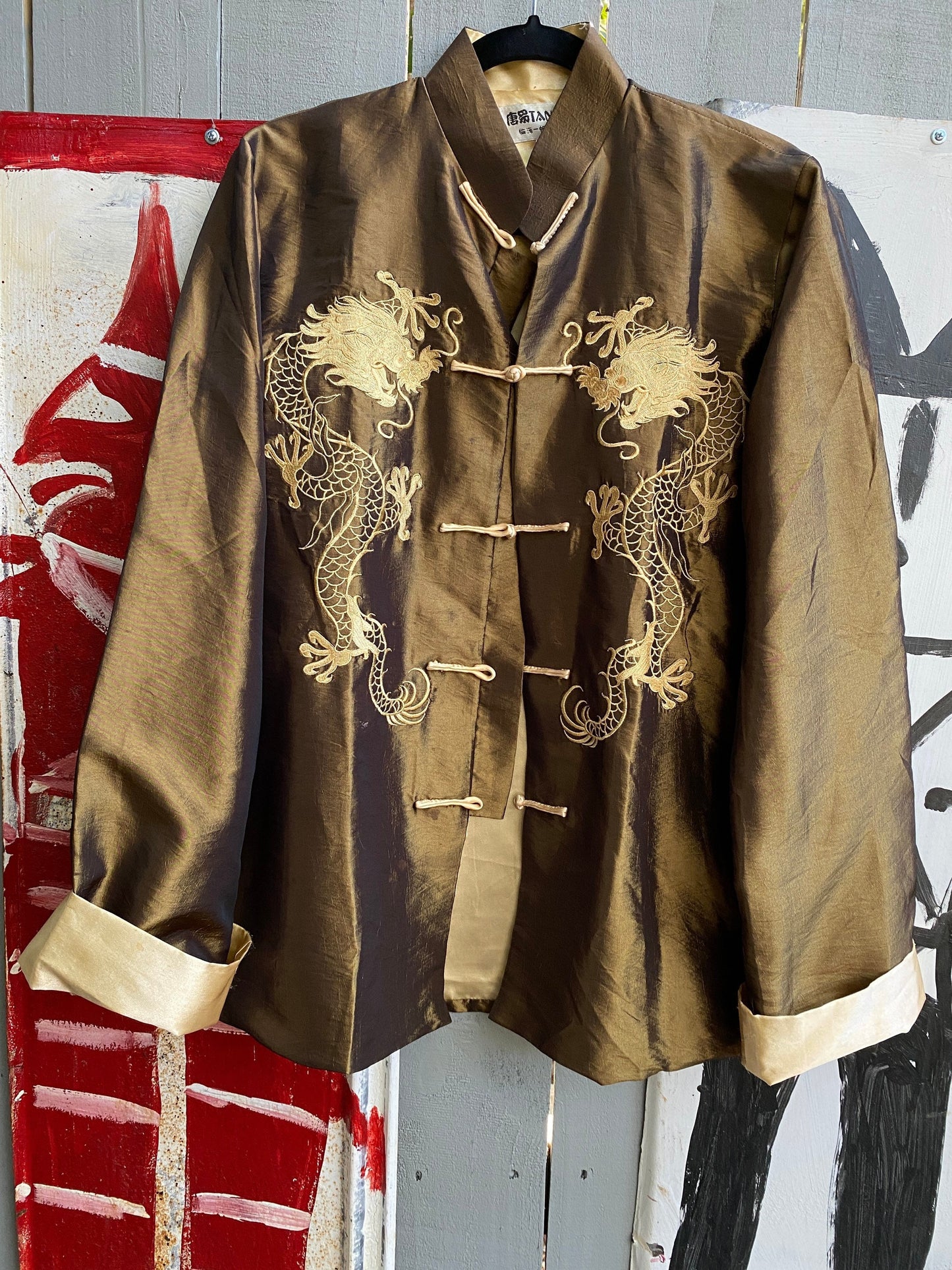 Tripp's Store / Brown and gold Chinese silk jacket // Women's Size Medium // dragon embroidered brown silk jacket