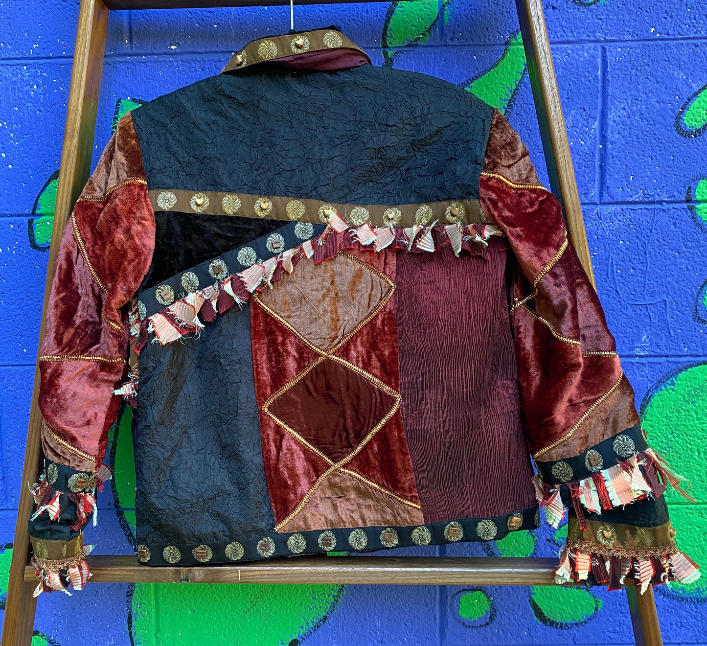 Tripp's Store / Sandy Starkman electic jacket // size medium // Burgundy and black multi texture funky jacket