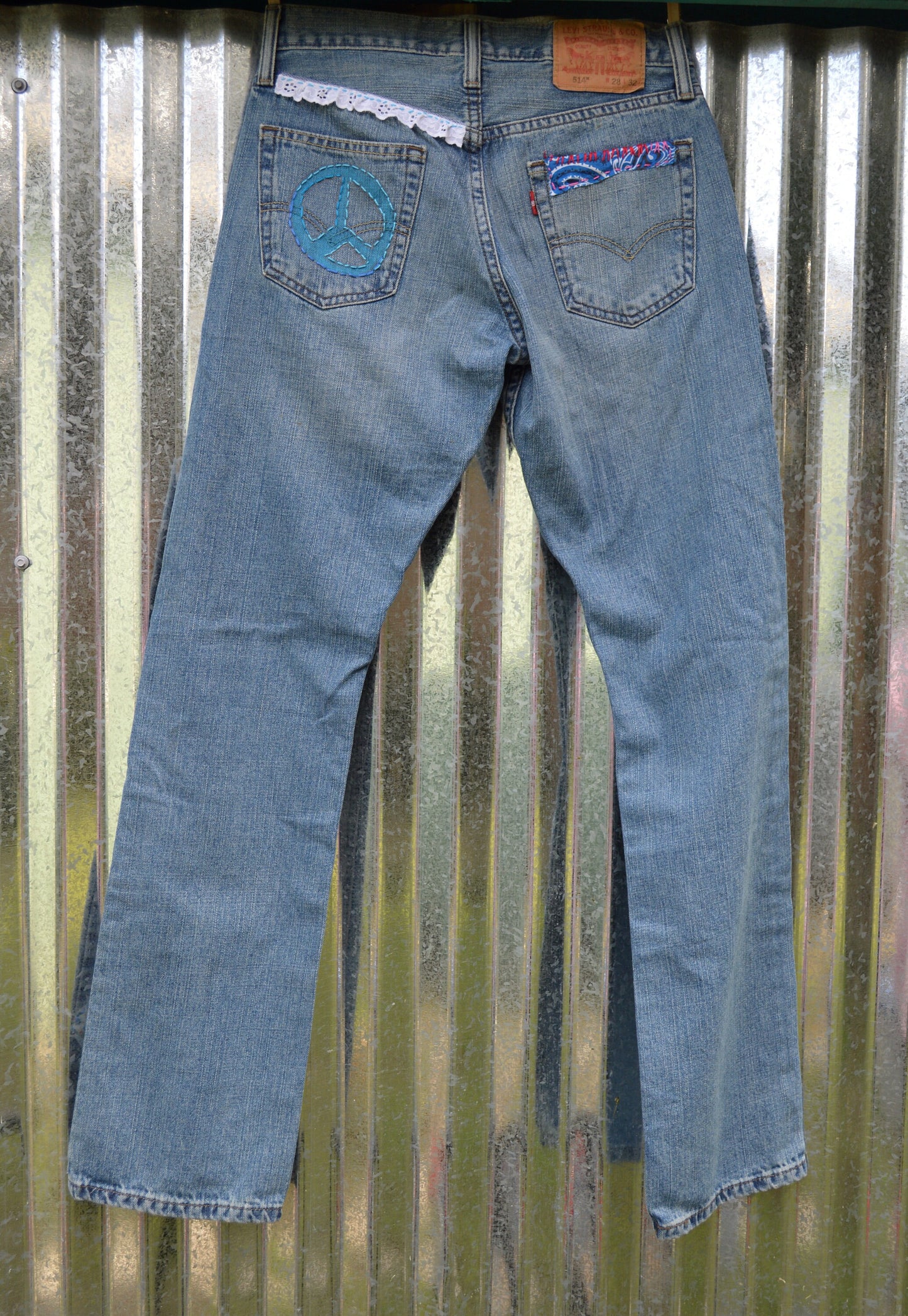 Tripp's Store / Jeans / Bespoke women's 514 Levi's // size 28 X32 // Peace jeans - stitched, patched and wonderful