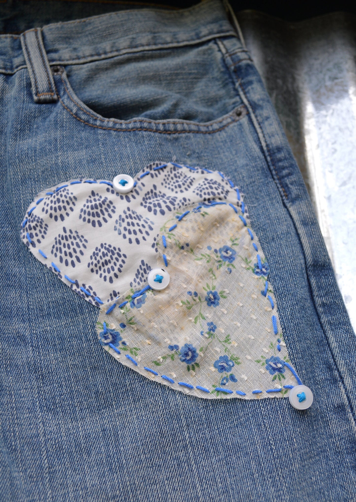 Tripp's Store / Jeans / Bespoke women's 514 Levi's // size 28 X32 // Peace jeans - stitched, patched and wonderful