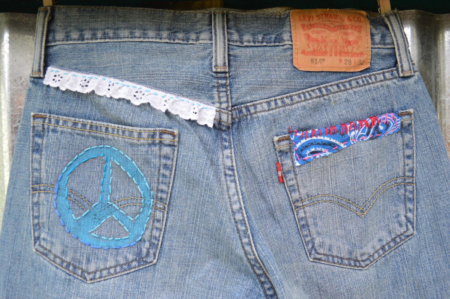 Tripp's Store / Jeans / Bespoke women's 514 Levi's // size 28 X32 // Peace jeans - stitched, patched and wonderful