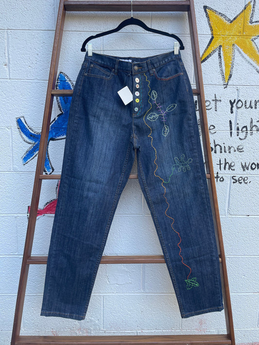 Tripp's Store : Liz Claiborne embroidered jeans // size 14 // Classic style stitched embroidery