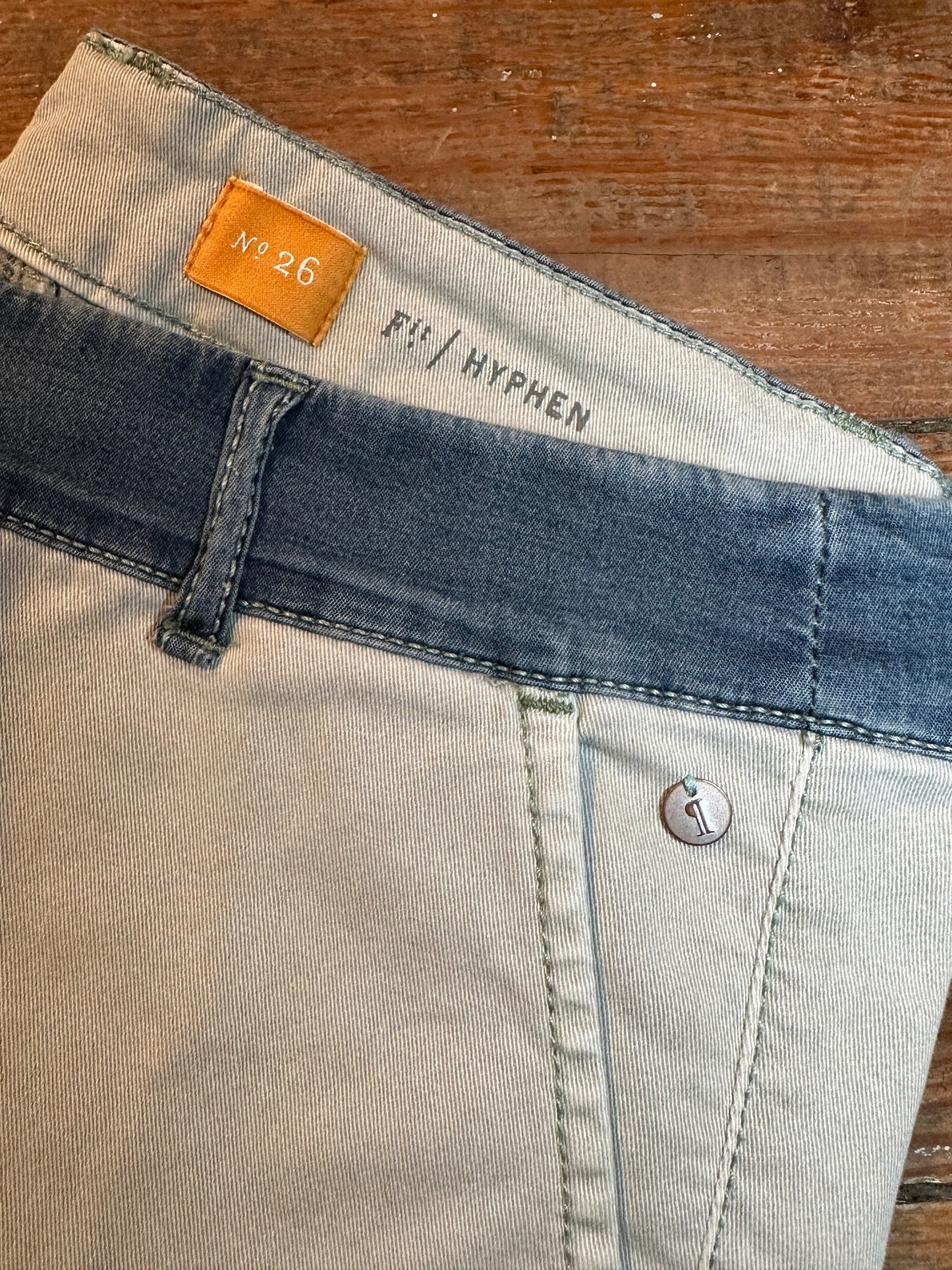 Tripp's Store / Pilcro and the Letterpress color blocked trousers // Women's Size 26 // Pale green and blue jeans with lace insets