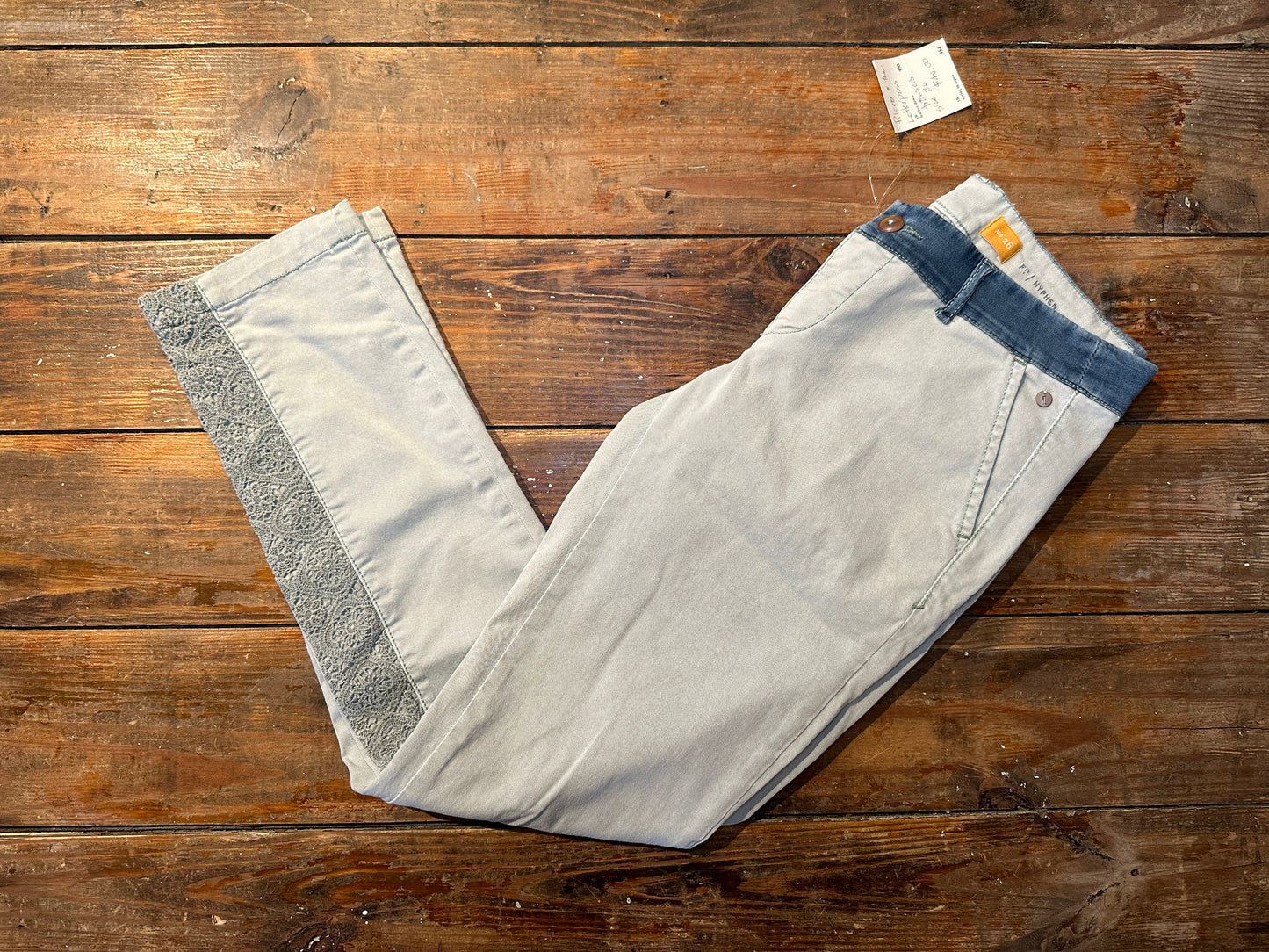 Tripp's Store / Pilcro and the Letterpress color blocked trousers // Women's Size 26 // Pale green and blue jeans with lace insets